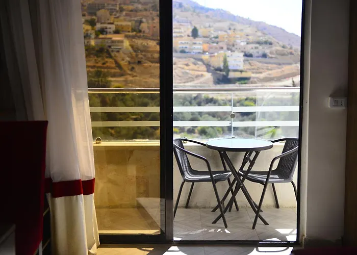 Petra Corner Hotel