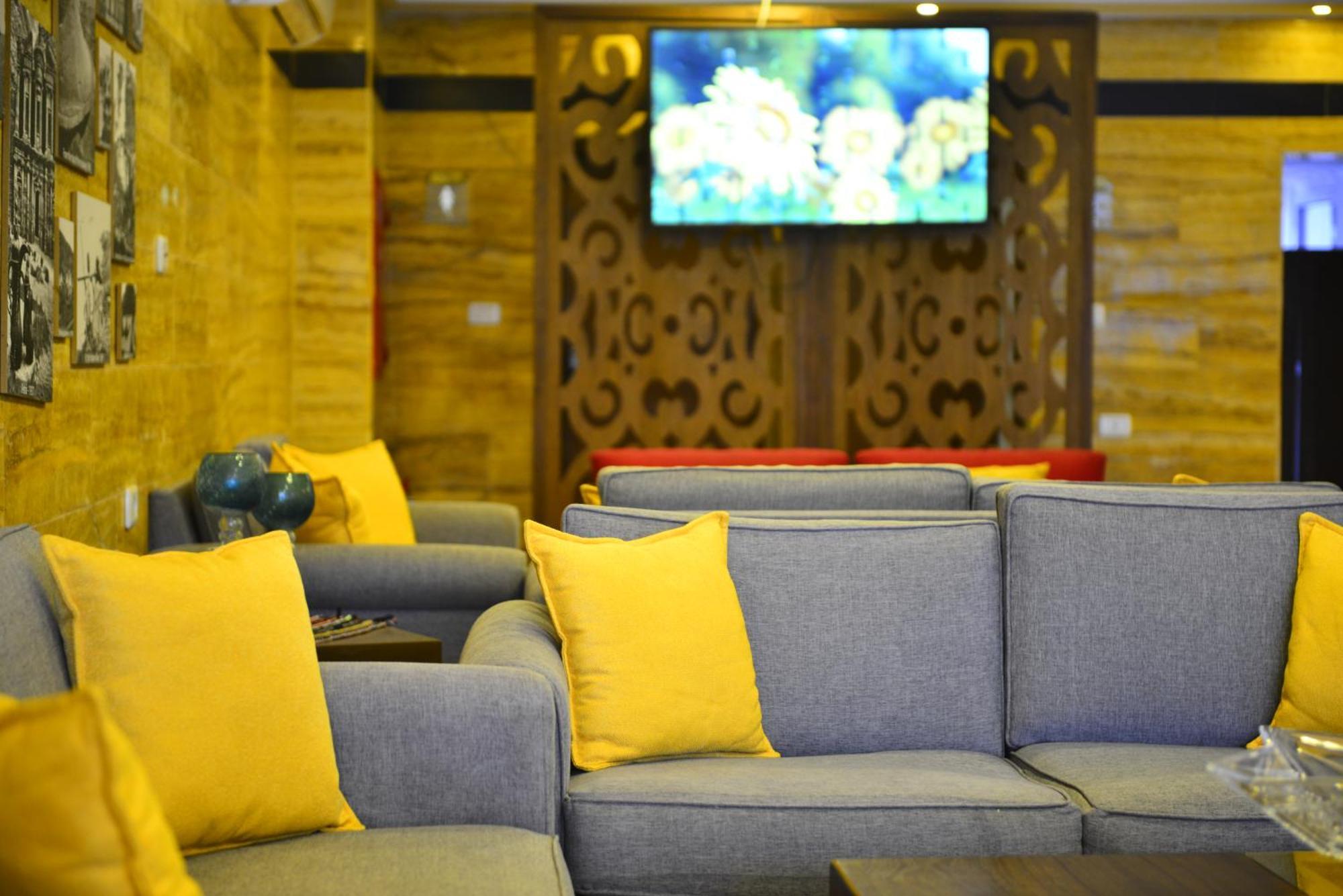 Hotel Corner