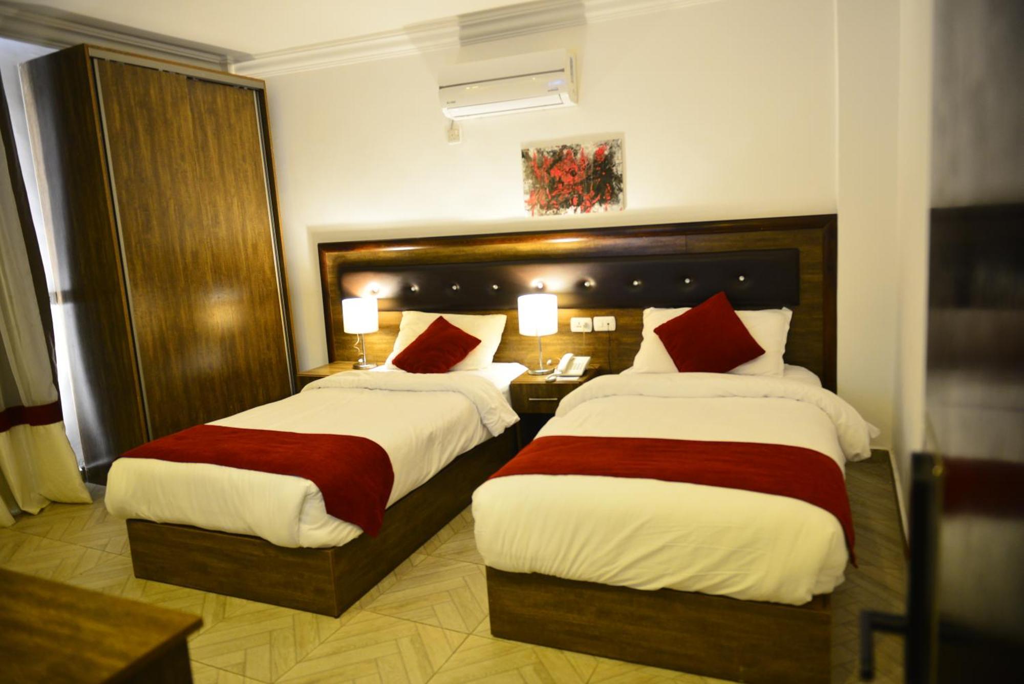 Hotel Corner