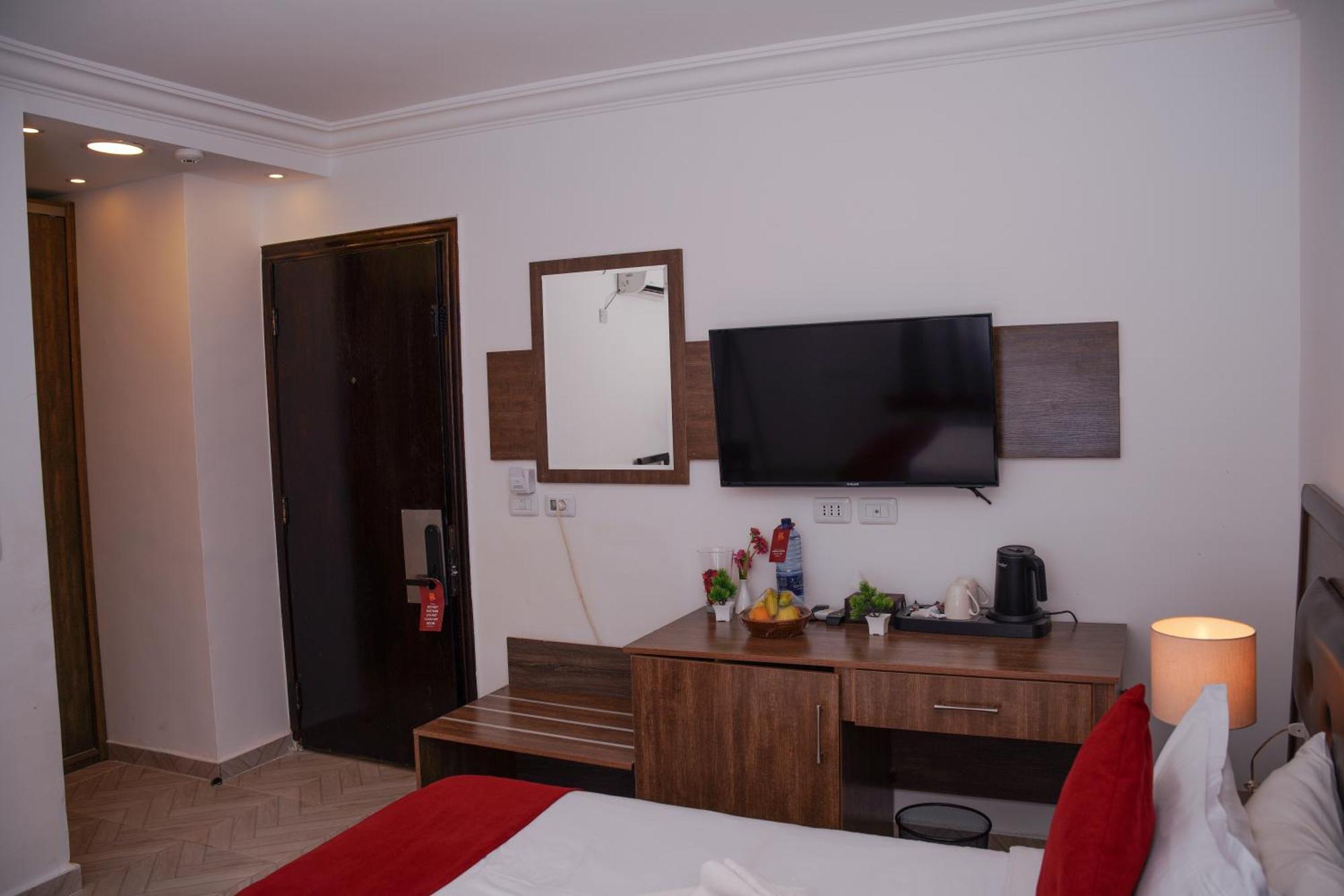 Hotel Corner 3*